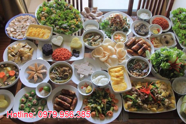 đặt tiệc bàn