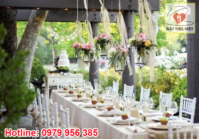 Dịch vụ đặt tiệc tại cơ quan