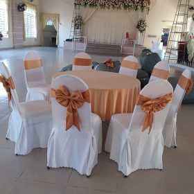 đặt tiệc tại nhà uy tín