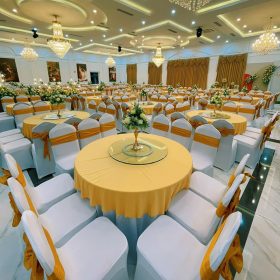 đặt tiệc tại nhà uy tín