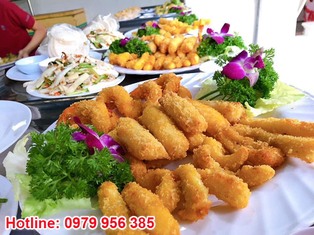Đặt tiệc tại nhà ở quận 5