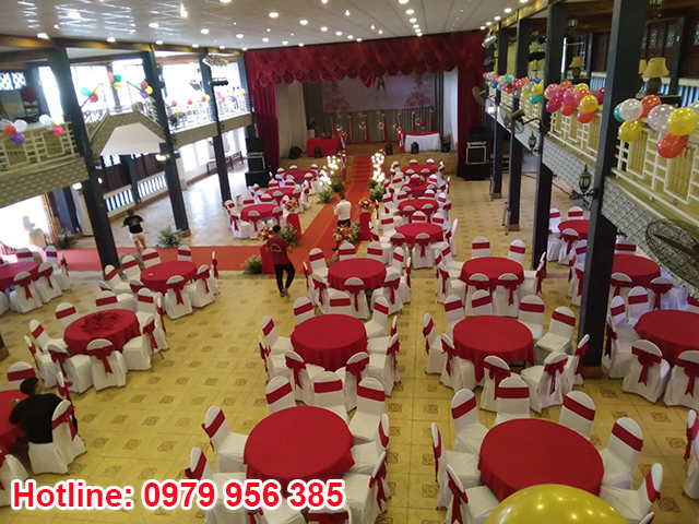 tổ chức tiệc lưu động
