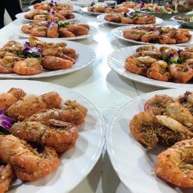 đặt tiệc giá rẻ