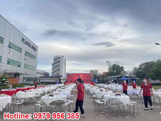 món ăn đãi tiệc
