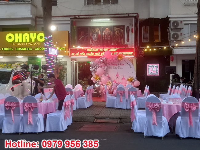 Thực đơn đãi tiệc