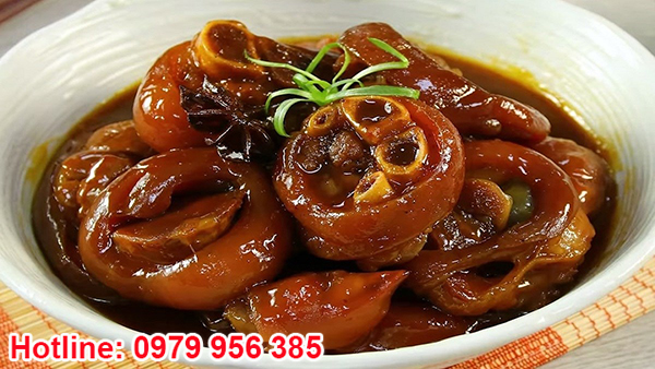 Chân giò lợn hầm coca