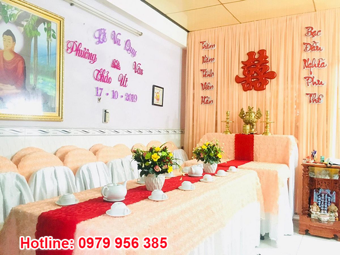 Trang trí gia tiên đơn giản