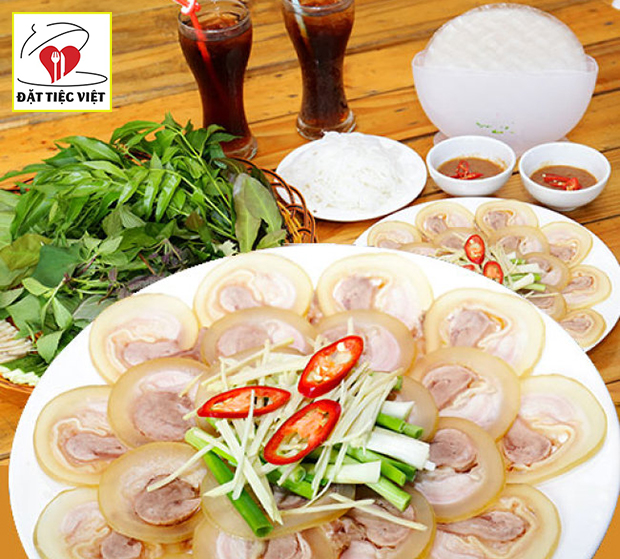 Bò tơ cuộn rau rừng Bò tơ cuộn rau rừng