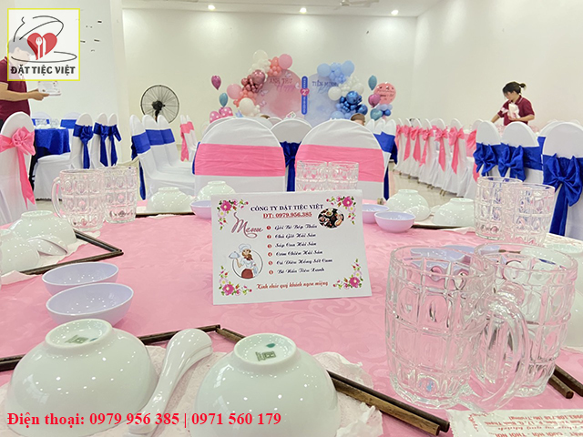 tổ chức tiệc đầy tháng tại nhà