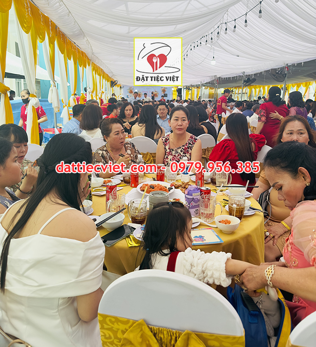 Đặt tiệc tại nhà phường Thủ Đức