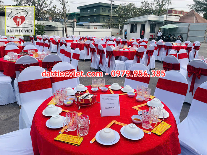 dịch vụ tiệc tất niên tận nơi